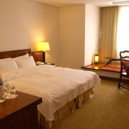 שינדיאן Beautiful Hotel Taipei מראה חיצוני תמונה