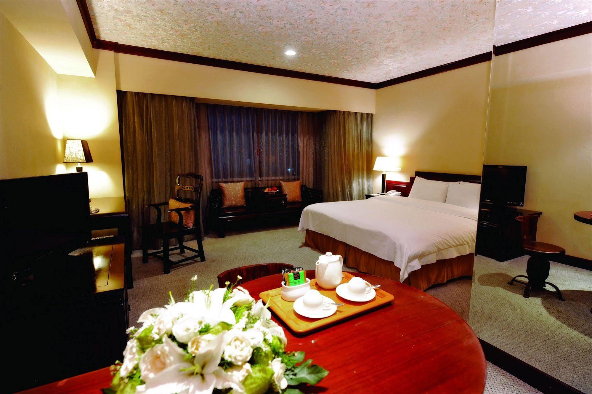 שינדיאן Beautiful Hotel Taipei מראה חיצוני תמונה